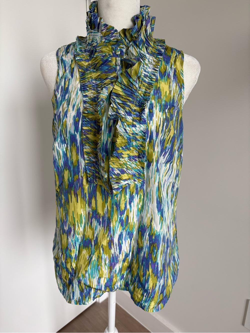 Kenar women’s silk sleeveless top